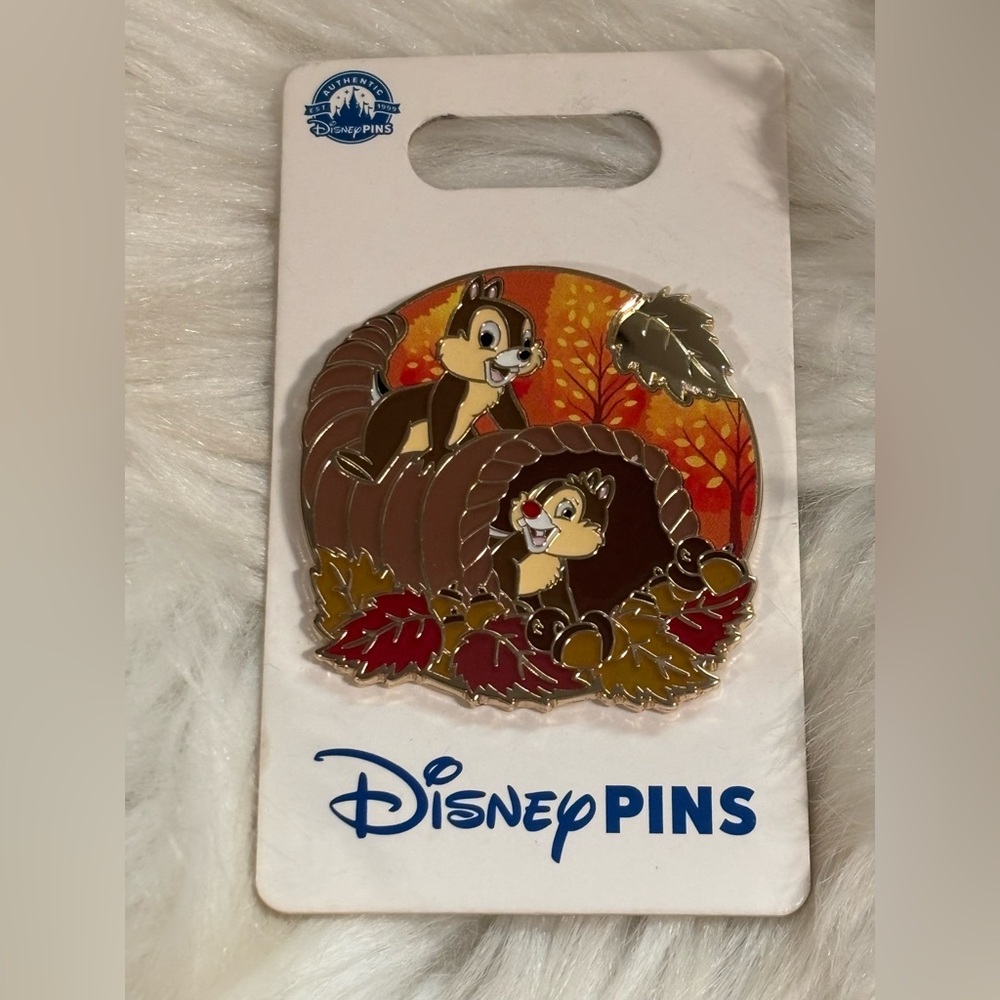 Chip and Dale - Cornucopia-Autumn - Gold Leaf Trading Pin